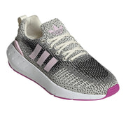Swift Run 22 Lace Up Sneakers