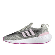 Swift Run 22 Lace Up Sneakers