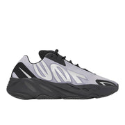 adidas Yeezy 700 Mnvn