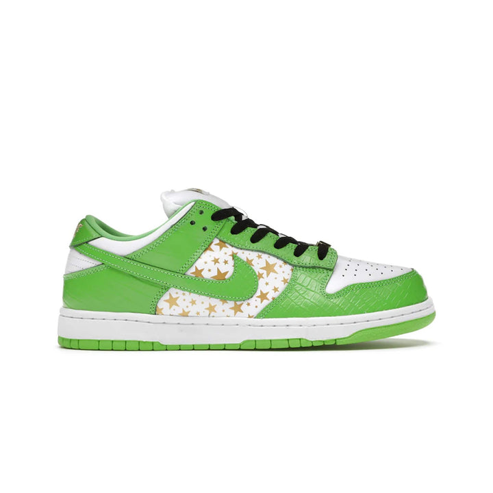 Nike SB Dunk Low Supreme Stars Mean Green (2021)